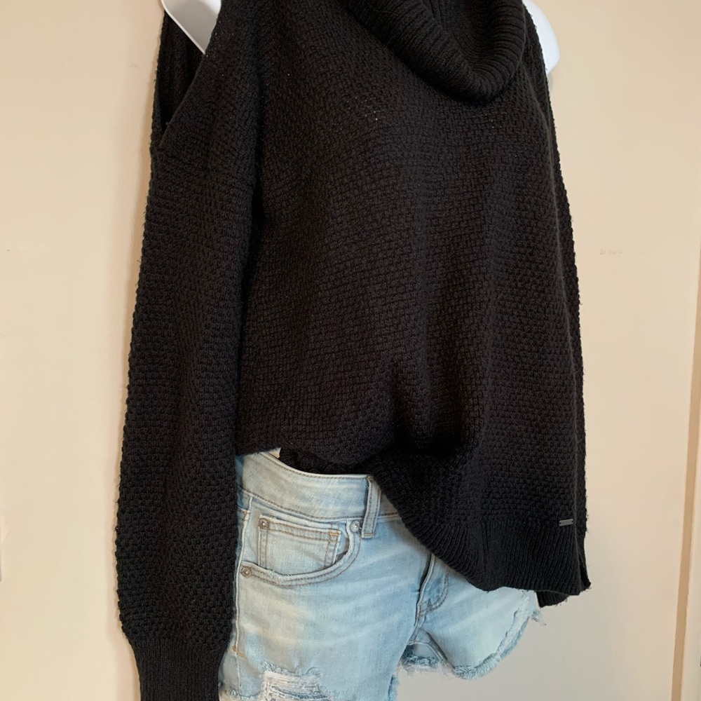 Hollister cold shoulder long sleeve cowl neck sweater - black - Picture 6 of 11